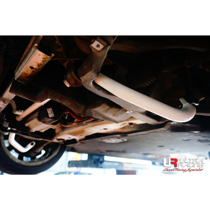 Ultra Racing - 27mm Front Sway Bar - BMW 5 SERIES (F10) 2010-2016 - UR-AF27-468