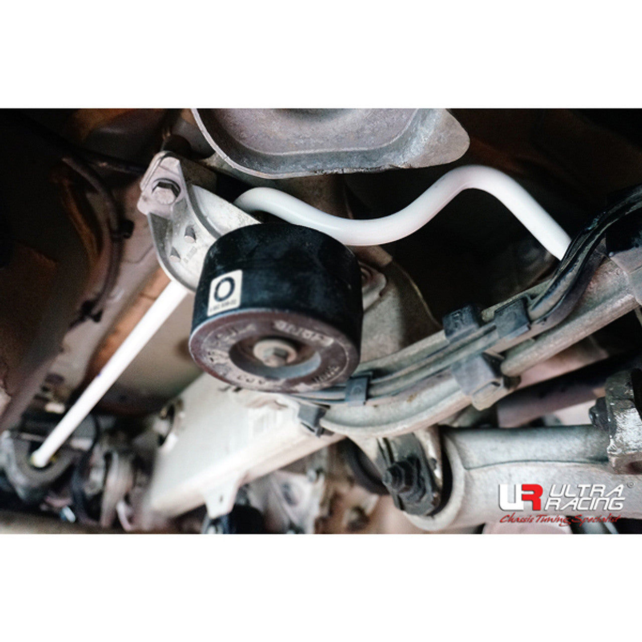 Ultra Racing - 16mm Rear Sway Bar - BMW 5 SERIES (F10) 2010-2016 - UR-AR16-424