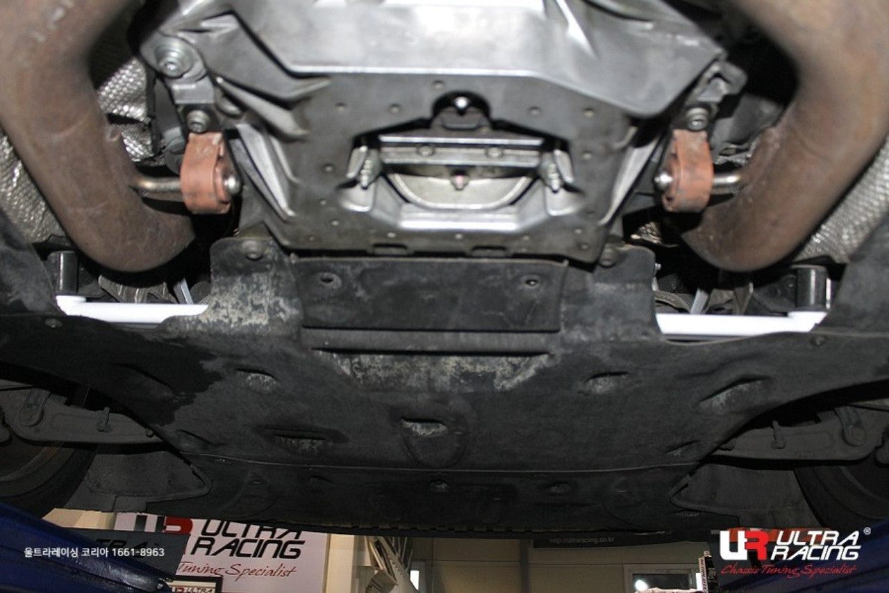 Ultra Racing - 2pt Front Lower Brace - Audi A6 / S6 - UR-LA2-2486