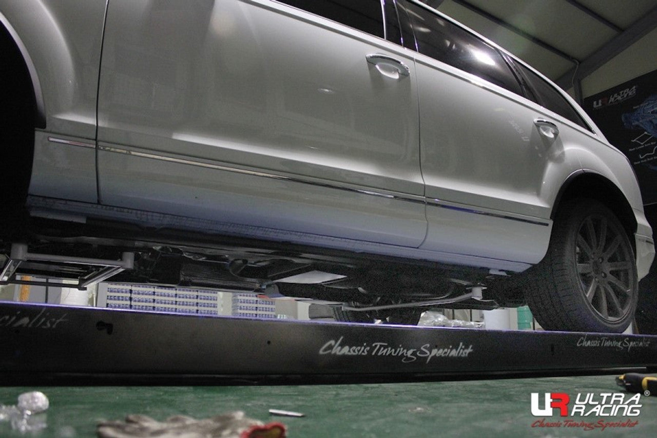 Ultra Racing - 4pt Front Lower Brace - Audi Q / QS - UR-LA4-865