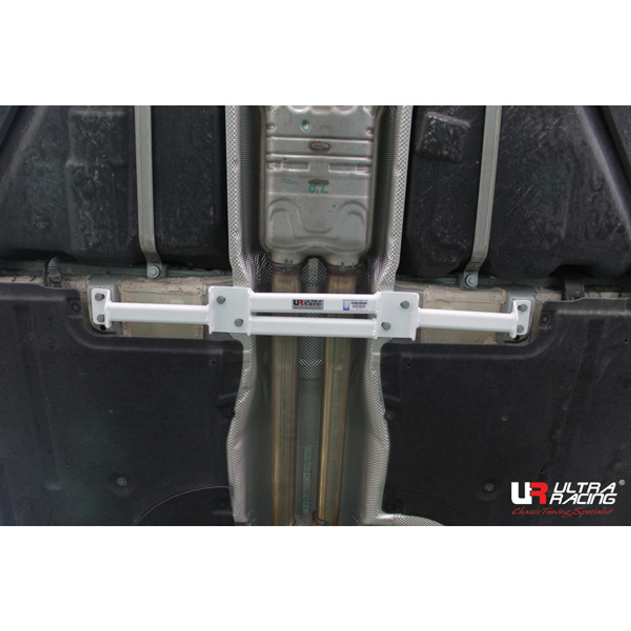 Ultra Racing - 4pt Middle Lower Brace - BMW 6 SERIES COUPE (E63) 2004-2010 - UR-ML4-1904