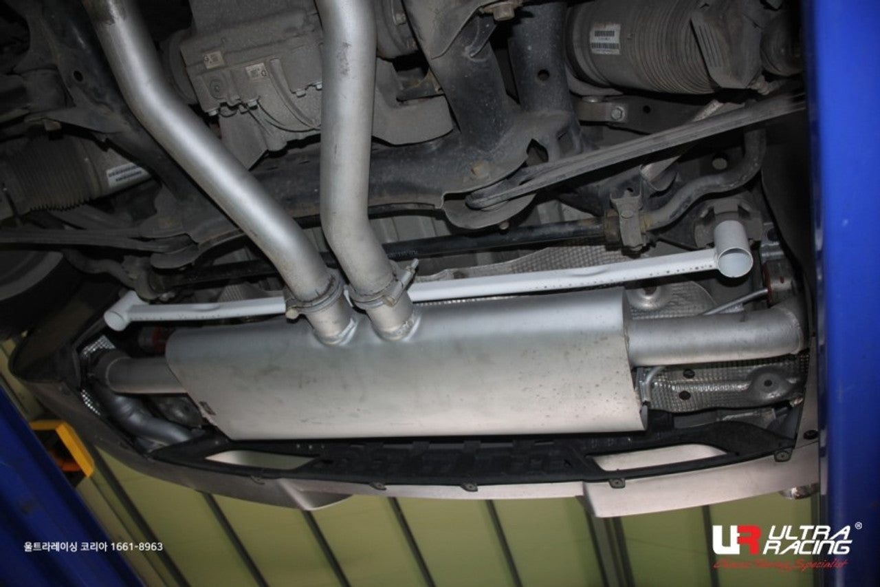 Ultra Racing - 2pt Rear Lower Brace - Audi Q / QS - UR-RL2-866
