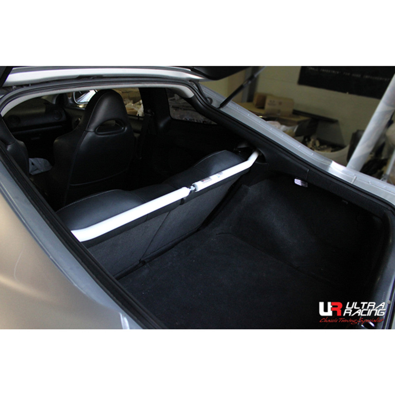Ultra Racing - 2pt Rear Upper Brace - Acura RSX (DC5) 2002-2006 - UR-RU2-373A