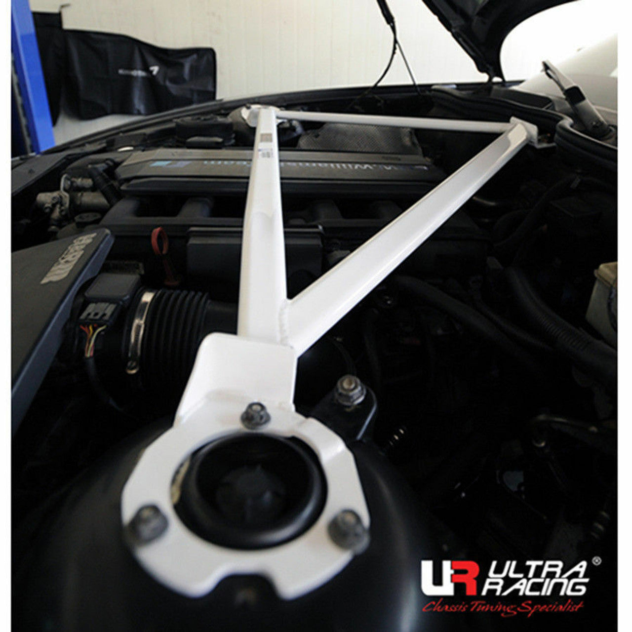 Ultra Racing - 3pt Front Strut Tower Brace - BMW Z4 (E85/E86) 2002-2008 - UR-TW3-1175