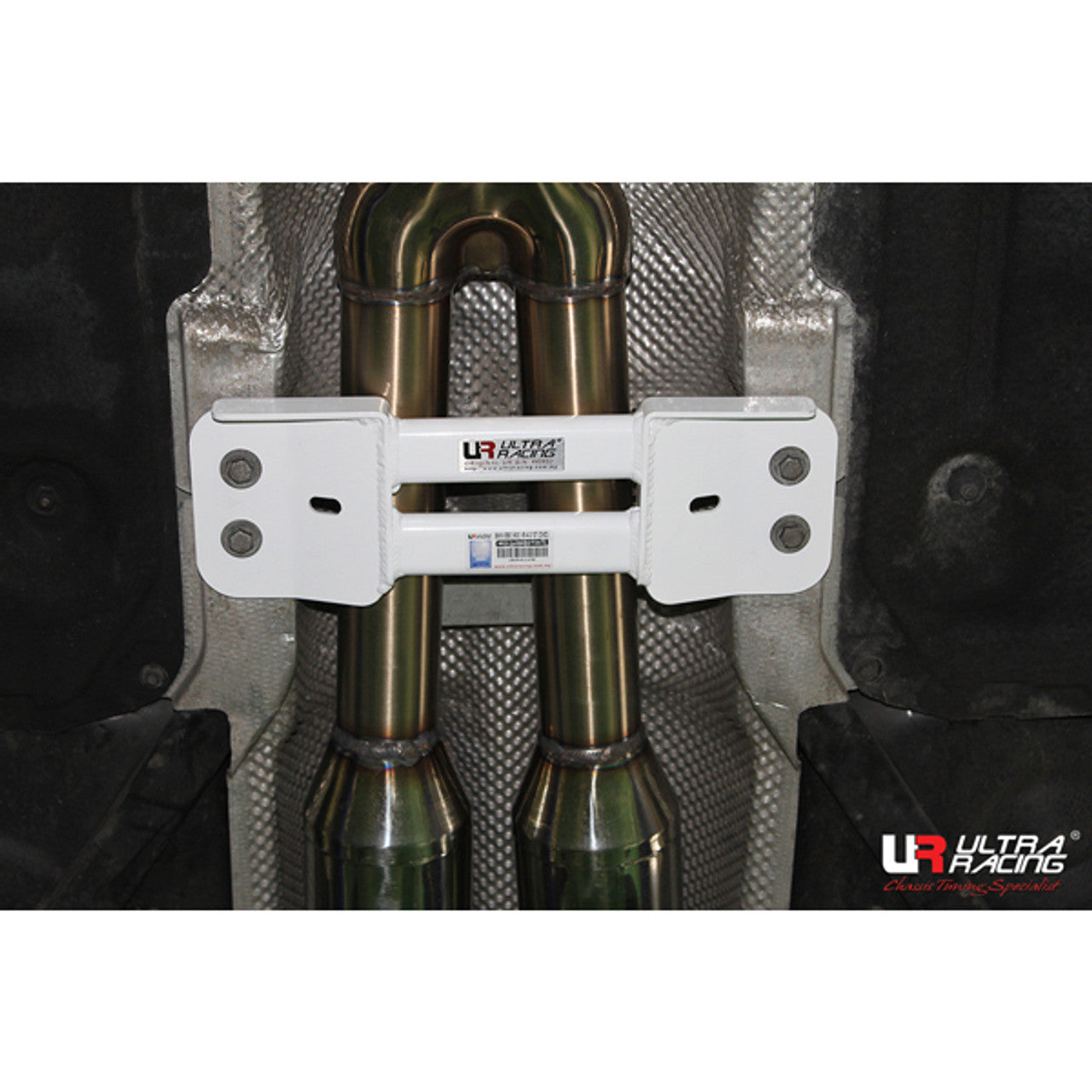 Ultra Racing - 2pt Middle Lower Brace - BMW 3 SERIES M3 (E92 COUPE) 2006-2013 - UR-ML2-2760