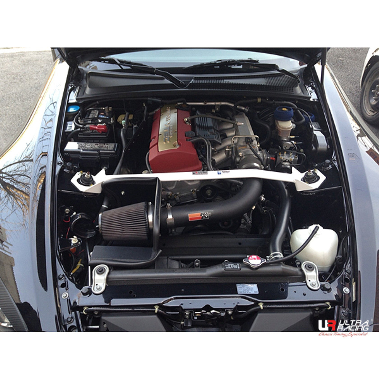 Ultra Racing - 2pt Rear Strut Brace - HONDA S2000 (AP1 2.0) 1999-2003 - UR-RE2-1290