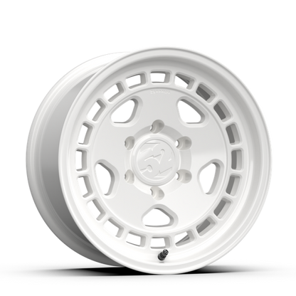 fifteen52 Turbomac HD Classic 17x8.5 / 6x139.7 BP / 0ET / 106.2 CB / 4.75in BS / Classic White Wheel