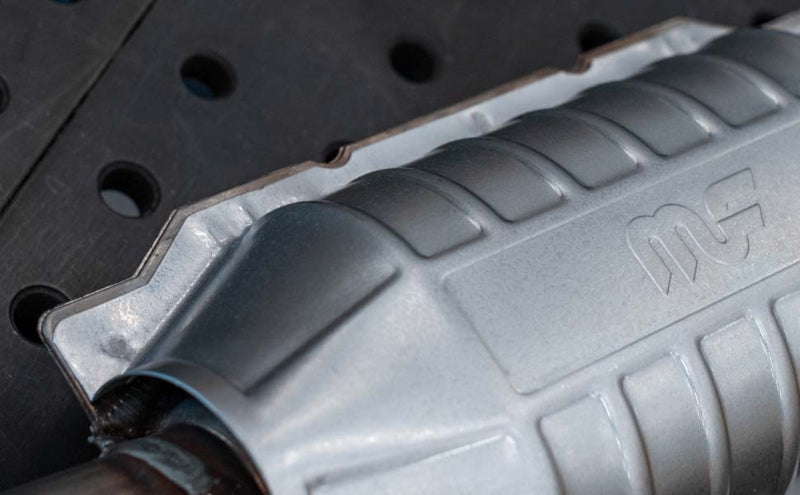MagnaFlow 2.00 CA Universal Converter