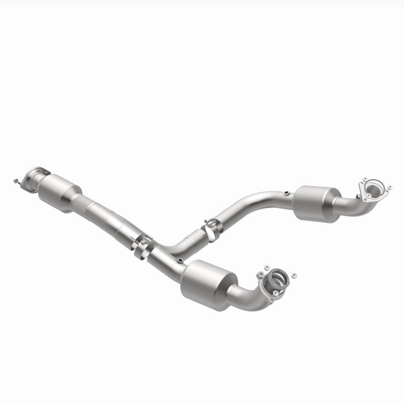 MagnaFlow 12-20 Chevrolet Express 4500 Underbody 6.0L Direct Fit Catalytic Converter