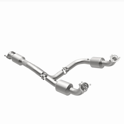 MagnaFlow 12-20 Chevrolet Express 4500 Underbody 6.0L Direct Fit Catalytic Converter