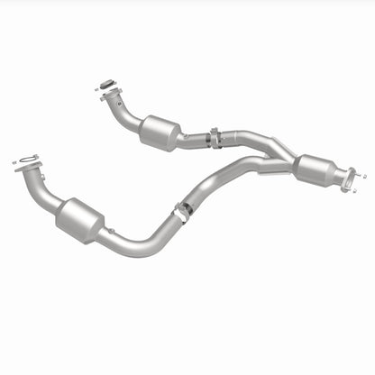 MagnaFlow 12-20 Chevrolet Express 4500 Underbody 6.0L Direct Fit Catalytic Converter