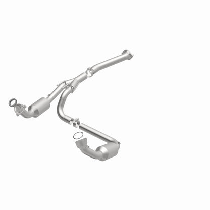 MagnaFlow 04-05 Chevrolet Express 1500 5.3L Direct Fit Converter