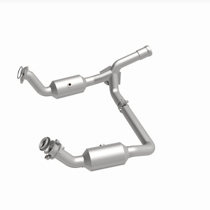 MagnaFlow 19-20 GMC Sierra 1500 Single Underbody 4.3L/5.3L Direct Fit Catalytic Converter