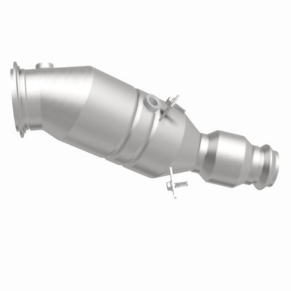 MagnaFlow Direct Fit Catalytic Converter 2016 BMW 428i 2.0L Underbody