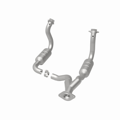 MagnaFlow 08-10 Ford F-350 Super Duty 6.8L Direct Fit Converter