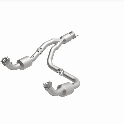 MagnaFlow 12-20 Chevrolet Express 4500 Underbody 6.0L Direct Fit Catalytic Converter