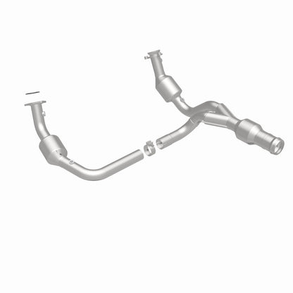 MagnaFlow 11-15 GMC Yukon 6.2L Direct Fit Converter