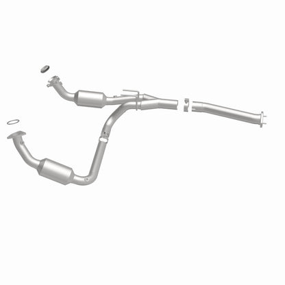 MagnaFlow 04-05 Chevrolet Express 1500 5.3L Direct Fit Converter