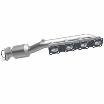 MagnaFlow 2004 Nissan Titan 5.6L Direct Fit Converter