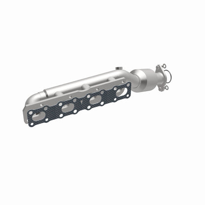 MagnaFlow 2004 Nissan Titan 5.6L Direct Fit Converter