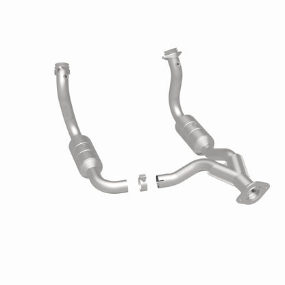 MagnaFlow 08-10 Ford F-350 Super Duty 6.8L Direct Fit Converter