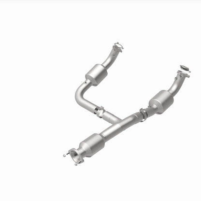 MagnaFlow 12-20 Chevrolet Express 4500 Underbody 6.0L Direct Fit Catalytic Converter