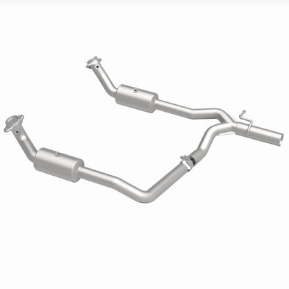 MagnaFlow 09-13 Ford E-350 Super Duty V10 6.8 OEM Underbody Direct Fit Catalytic Converter