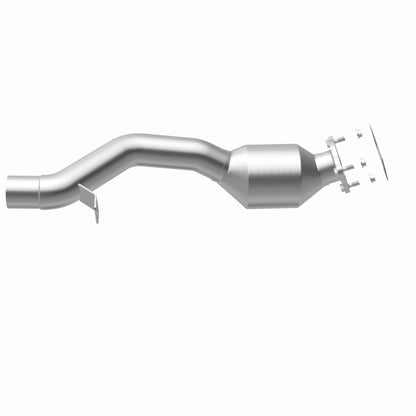 MagnaFlow 10-11 Cayenne V8 4.8 OEM Underbody Direct Fit Converter