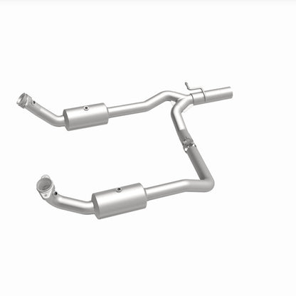 MagnaFlow 09-13 Ford E-350 Super Duty V10 6.8 OEM Underbody Direct Fit Catalytic Converter