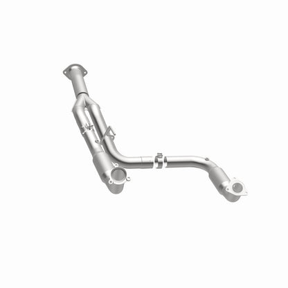 MagnaFlow 11-15 Chevrolet Silverado 2500 HD 6.0L Direct Fit Converter