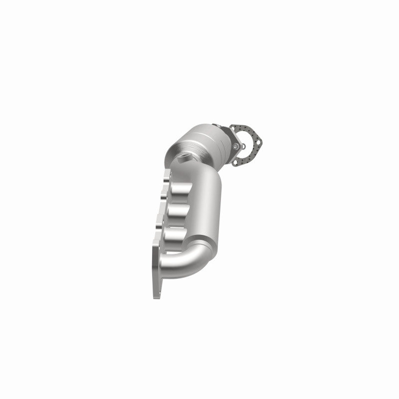 MagnaFlow Direct Fit Catalytic Converter 02-04 Volkswagen Passat 4.0L