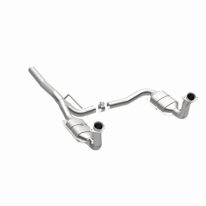 MagnaFlow Direct Fit Catalytic Converter 2009-2012 Dodge Nitro 3.7L Underbody