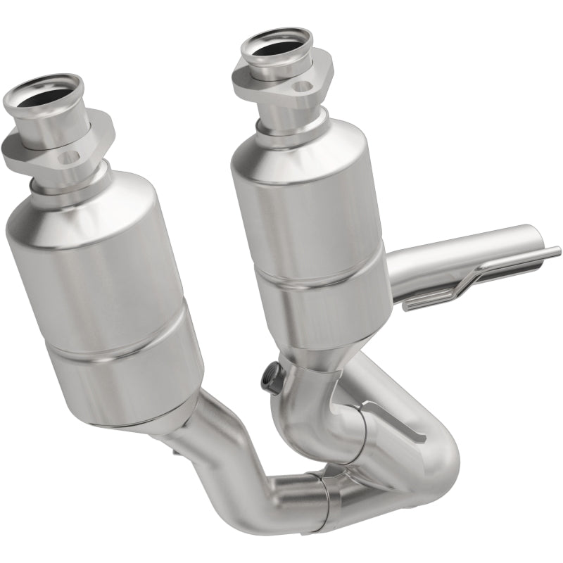 MagnaFlow Direct Fit Catalytic Converter 99-00 Grand Cherokee 4.0L