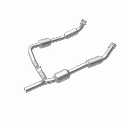 MagnaFlow Direct Fit Catalytic Converter OEM 07-08 Ford E-150
