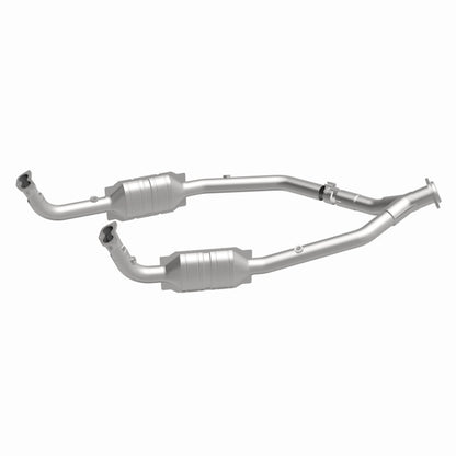 MagnaFlow Direct Fit Catalytic Converter OEM 2003 Land Rover Discovery Underbody