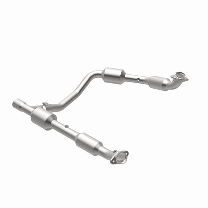 MagnaFlow Direct Fit Catalytic Converter 05-06 Ford E-350 Super Duty 5.4L