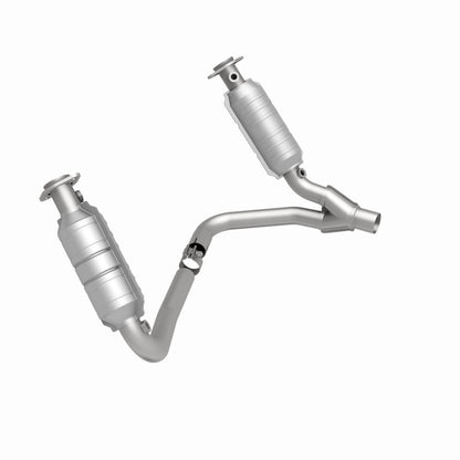 MagnaFlow Direct Fit Catalytic Converter Dakota 05-06 6 3.7L