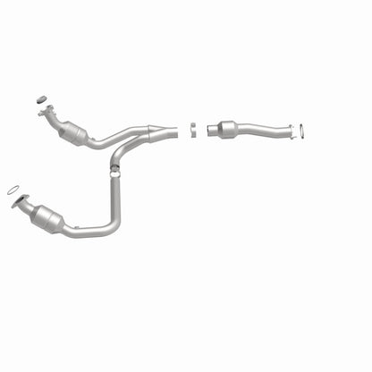 MagnaFlow Direct Fit Catalytic Converter 2011-2014 Express 1500 4.3L Underbody