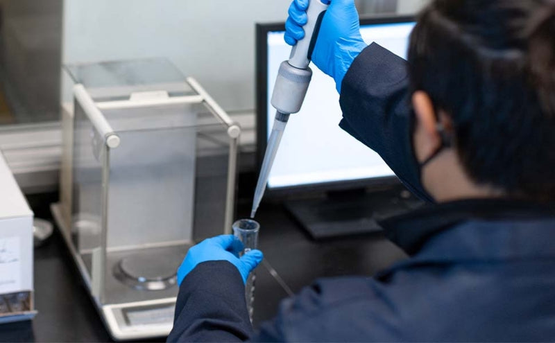 MagnaFlow Direct Fit Catalytic Converter 99-02 Mercedes ML430 Driver Side 4.3L