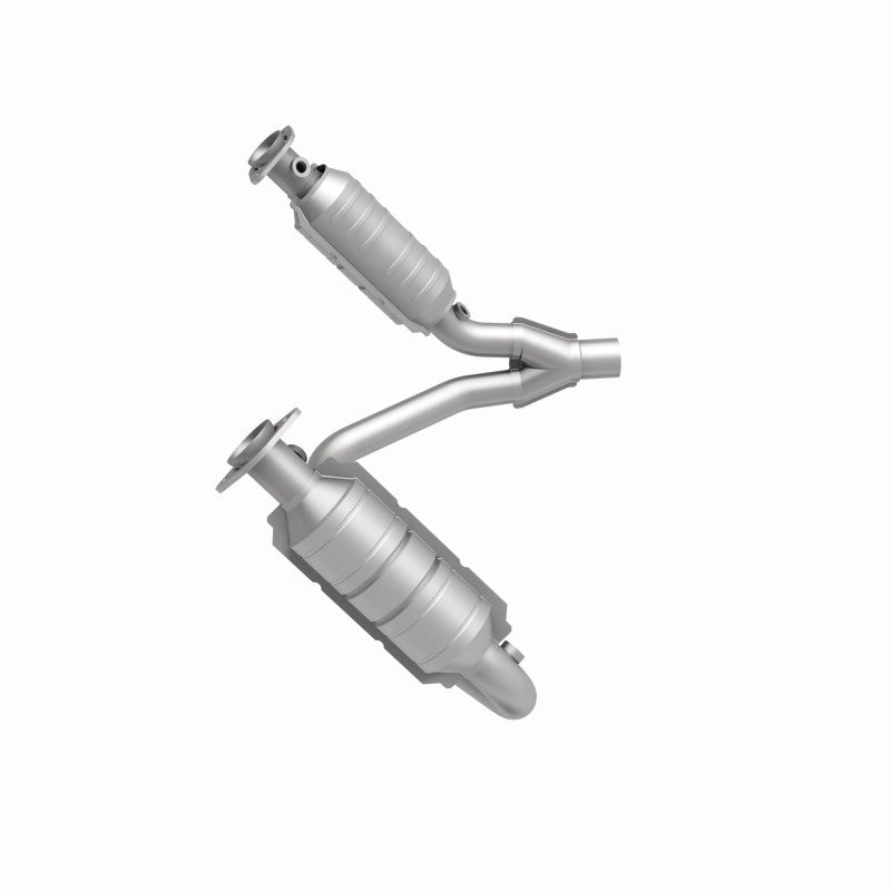 MagnaFlow Direct Fit Catalytic Converter Dakota 05-06 6 3.7L