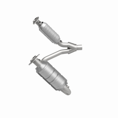 MagnaFlow Direct Fit Catalytic Converter Dakota 05-06 6 3.7L