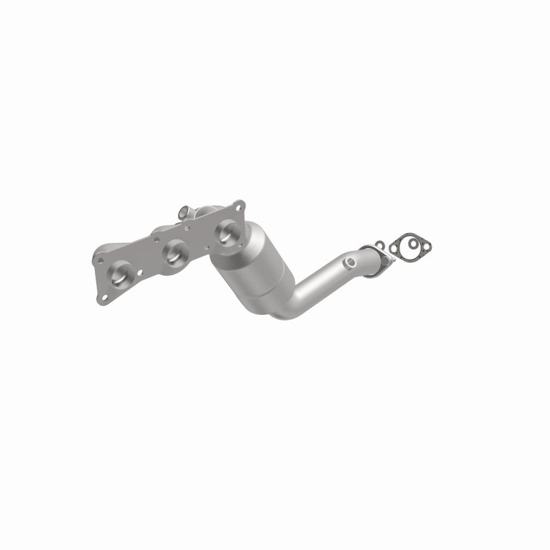 MagnaFlow Direct Fit Catalytic Converter 2008-2010 BMW 528i/528i xDrive 3.0L Underbody