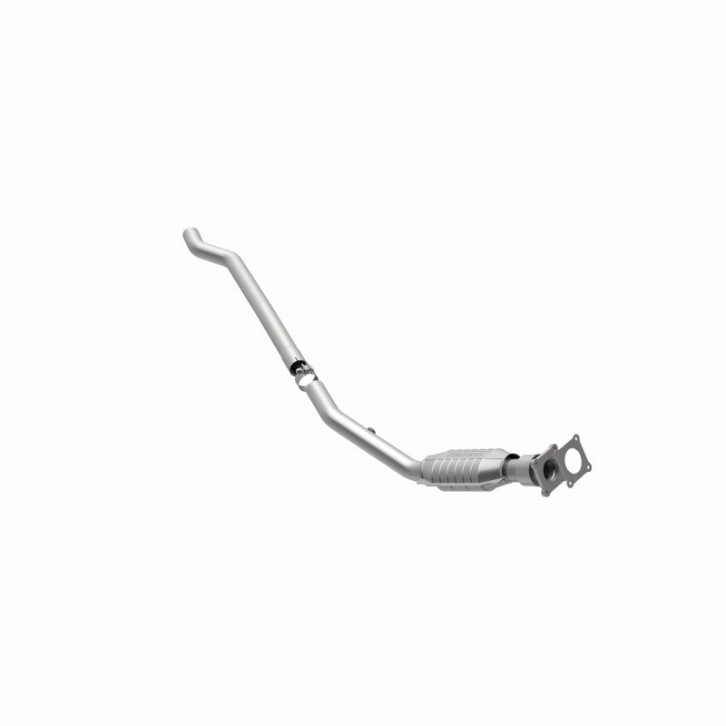 MagnaFlow Direct Fit Catalytic Converter 96-98 Caravan-Voyager 3.3L/