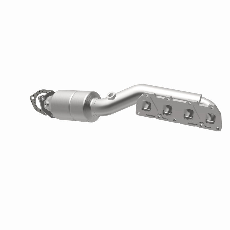 MagnaFlow Direct Fit Catalytic Converter 02-04 VW Passat 4.0L
