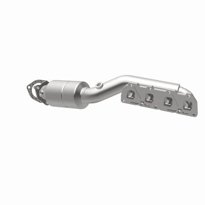 MagnaFlow Direct Fit Catalytic Converter 02-04 VW Passat 4.0L