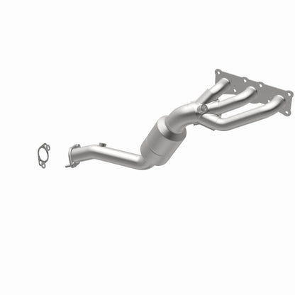 MagnaFlow Direct Fit Catalytic Converter 2008-2010 BMW 528i/528i xDrive 3.0L Underbody