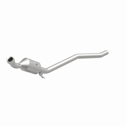 MagnaFlow Direct Fit Catalytic Converter 2006-2011 R350 3.5 L Underbody
