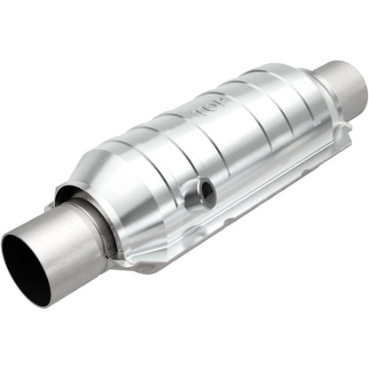 MagnaFlow Universal Catalytic Converter 2.25 OEM Angled O2