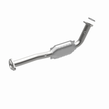 MagnaFlow Direct Fit Catalytic Converter 03-06 Hummer H2 6.0L Passenger Side