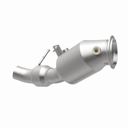 MagnaFlow Direct Fit Catalytic Converter 12-14 BMW 528i 2 L Closed Couple